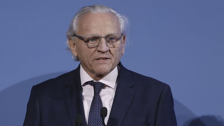 La RAE acoge a Álex Grijelmo, el guardián de las palabras