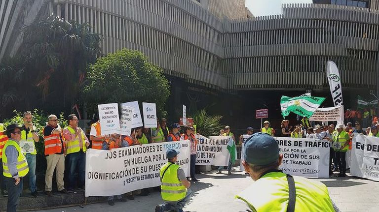 Concentración de examinadores de Tráfico