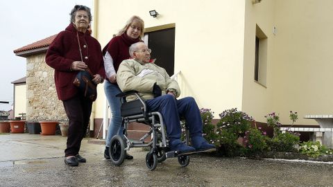 Susana Figueirido y su marido se encargan desde hace cuatro aos de cuidar a sus suegros