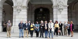 Concejales del PP y del PSOE se concentraron en Mara Pita en memoria de Isabel Carrasco.