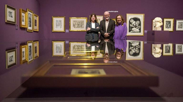 De los Rolling Stones y Mónica Naranjo al Renacimiento… El Museo de Pontevedra revive el mito de san Sebastián