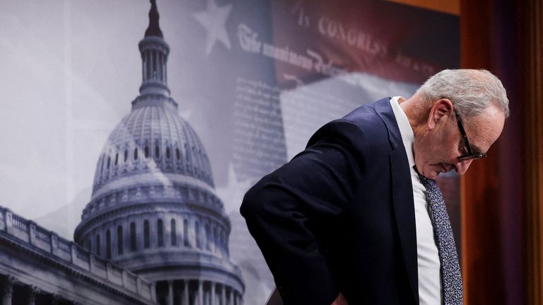 El fin del cierre de la Administración Trump abre un cisma en el Partido Demócrata