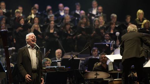 Víctor Manuel, durante su concierto en la Laboral