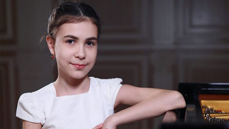La joven pianista Alexandra Dovgan, de 13 años, que tocará en las jornadas de Piano Luis G. Iberni del auditorio de Oviedo