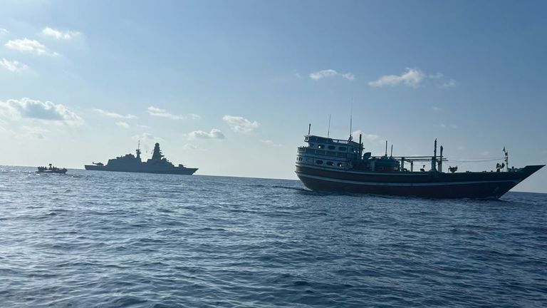 Piratas abandonan el pesquero iraní secuestrado en Somalia por la presión de la operación Atalanta