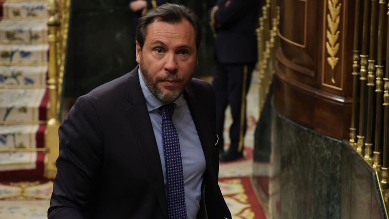 El ministro de Transportes, Óscar Puente, en el Congreso.