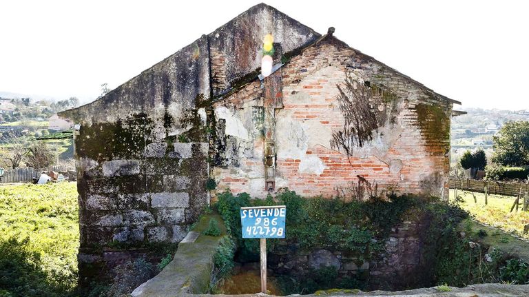 El bum de los chollos en el rural gallego: «Me compran las casas sin verlas»