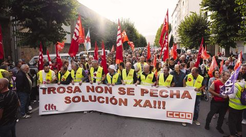 El 22 de septiembre hubo una gran manifestación en O Barco contra el cierre de Irosa.