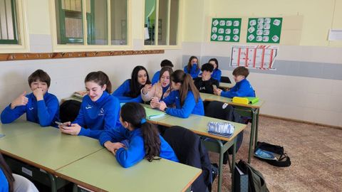En el colegio Salesianas, en Lugo, utilizan habitualmente el mvil en clase, aunque de forma puntual