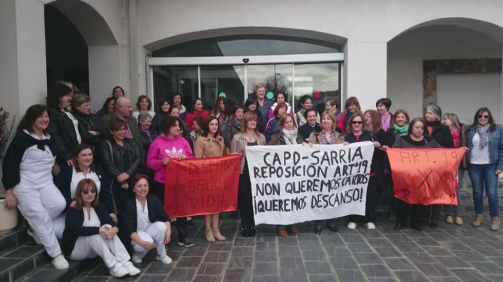 La manifestaci�n de Santiago cont� con una nutrida representaci�n del CAPD de Sarria.