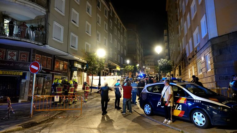 El edificio de cinco plantas donde se produjo el incendio está ubicado en la calle Alfonso X El Sabio, en pleno centro de Vigo