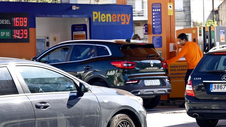 Portugal llena el depósito en España: hasta 20 euros de ahorro