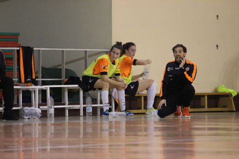 Jorge Basanta entrenador del Viaxes Amarelle de ftbol sala Primera Divisin femenina