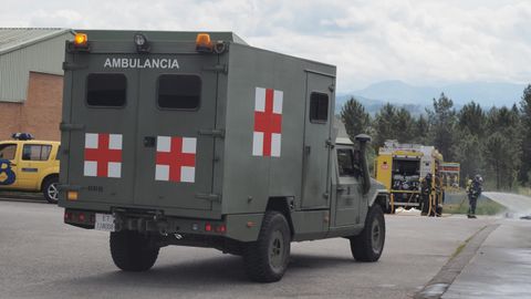 Im�genes del simulacro de incendio en el Acuartelamiento del Cabo Noval