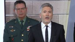 Laurentino Ceña, junto al ministro del Interior, Fernando Grande Marlaska, en la rueda de prensa de ministros