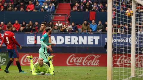 Messi marca en la victoria del Bara ante Osasuna