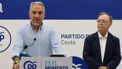 Elas Bendodo (i) y Juan Vivas (d) en Ceuta.