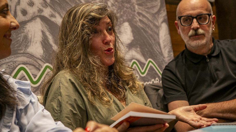 Antonio Porteiro, Xograr de Outono do FIOT: todas as imaxes.Mar&iacute;a Xes&uacute;s Blanco, en la presentaci&oacute;n de&nbsp;&laquo;Folperas no mar&raquo; celebrada el viernes