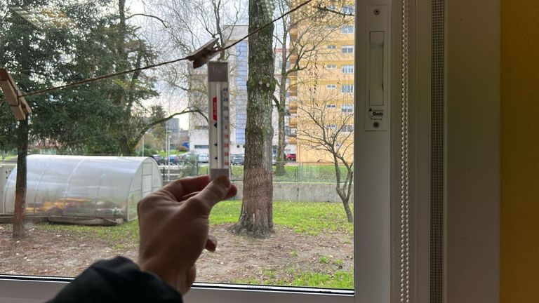 Alumnos de infantil, a 14 grados con radiadores en la escuela Crespo Rivas de Pontevedra