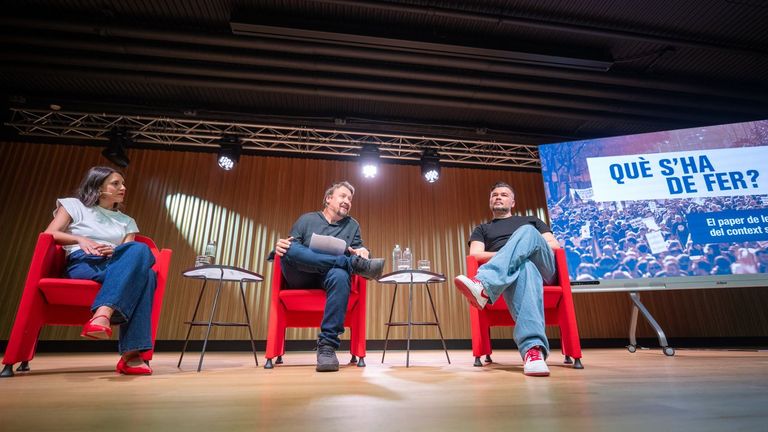 Sesión de espiritismo con Irene Montero y Gabriel Rufián