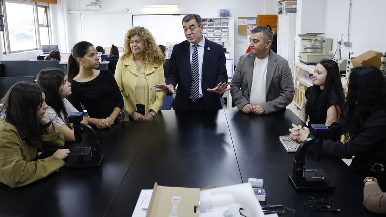 El CIFP Paseo das Pontes, distinguido como el primer Centro de Referencia Nacional en la familia de textil, confección y piel