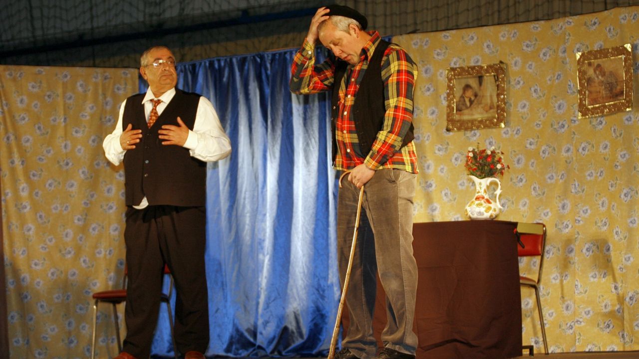 El certamen de teatro se dedica a José Luis López, a la izquierda en la imagen