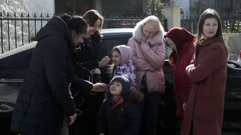 Dos familias de ucranianos que llegaron a Castroverde