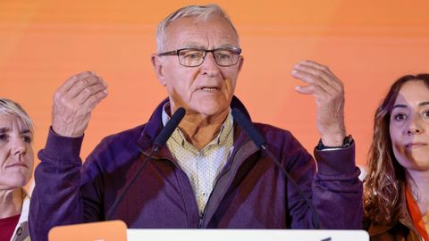 El alcalde de Valencia y candidato por Compromís, Joan Ribó, ha lamentado este domingo, tras perder la alcaldía, que pasará a manos de la candidata popular María José Catalá, que Compromís «no ha sabido sobreponerse» a una gran ola de color azul que ha venido desde Madrid