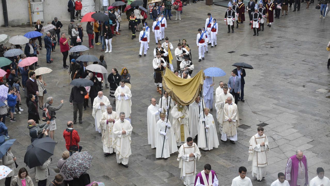 La banda lucense Man de Santo ofrece un concierto en el Clavic�mbalo