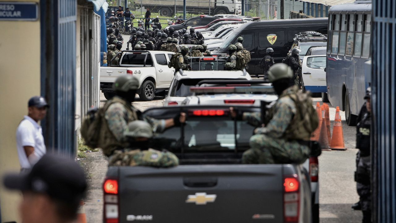 Ecuador Declara La Guerra Al Narco Tras Asaltos A Cárceles Un Canal De