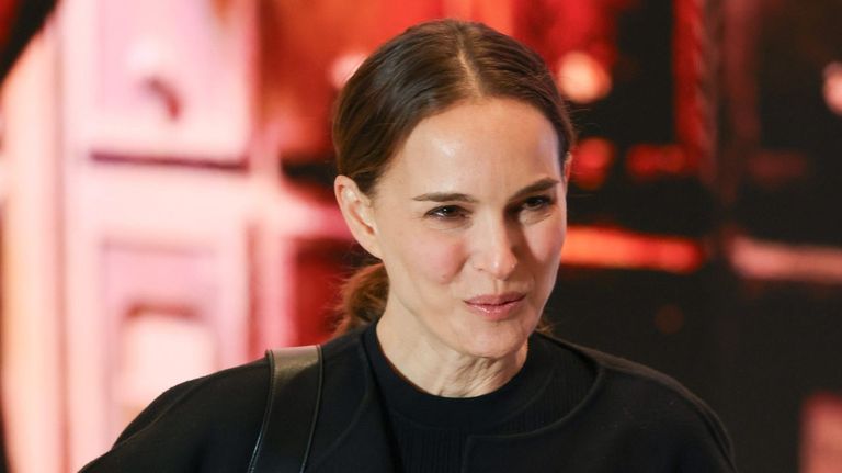 Natalie Portman, embarazada a los 44 años de su tercer hijo, dos años después de su divorcio