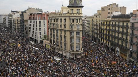 Concentracin multitudinaria por las calles de Barcelona.