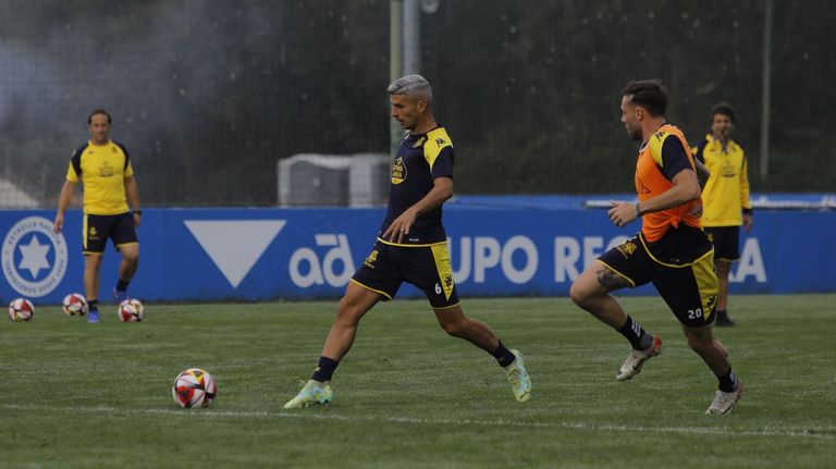 Salva Sevilla, durante un entrenamiento en Abegondo