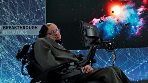 A Hawking le diagnosticaron ELA a los 21 aos, pero nunca se rindi 