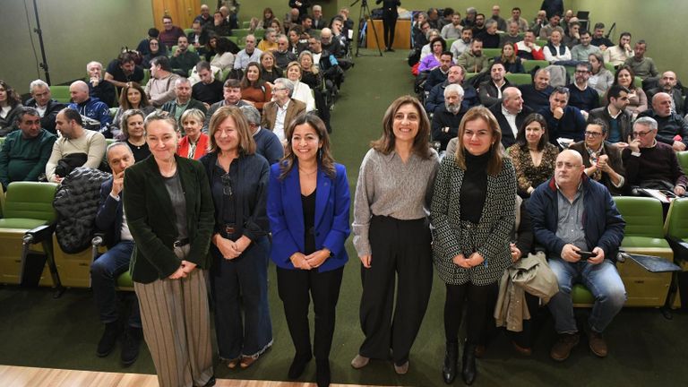 La Xunta convoca al sector del mar contra el tercer intento del Gobierno de «prohibir para non investir» en la costa