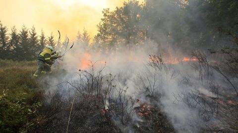 Imagen de archivo de un incendio forestal este verano en Monforte