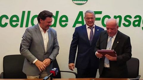 El Concello de A Fonsagrada rindió homenaje a Ernesto Lagarón, promotor y primer presidente de la Agrupación Cultural Galega Saudade de Barcelona.