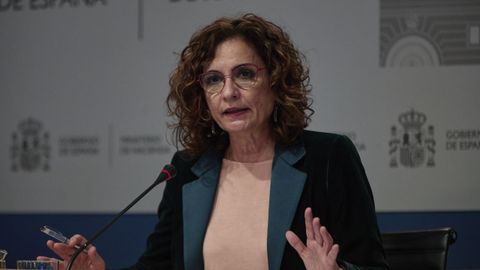 La ministra de Hacienda, María Jesús Montero, durante la rueda de prensa