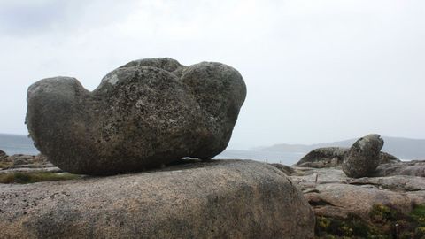 La zona afectada está cerca de los Penedos de Traba, aunque en el territorio vimiancés de Carantoña, al lado y hacia el oeste.