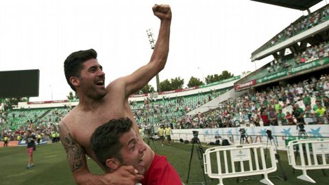 El Sporting celebr por todo lo alto el ascenso a Primera Divisin en el estadio Benito Villamarn, tras su encuentro frente al Betis
