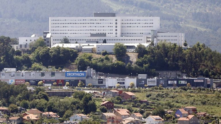 Desierto el concurso para el suministro de sistemas de biopsia guiada por fusión en urología del Meixoeiro