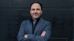 Tom�s Navarro es psic�logo y autor de cinco libros sobre bienestar emocional.