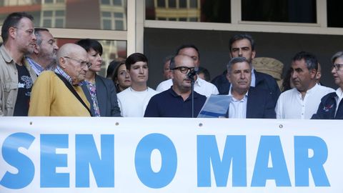 Concentración de apoyo a la flota ante el veto a 87 zonas de pesca de fondo EN RIBEIRA