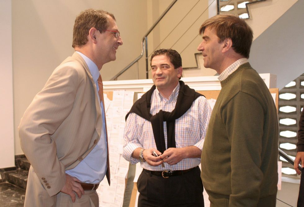 Los futbolistas de la SD Chantada arrancaron un empate en el campo de A Pinguela. 