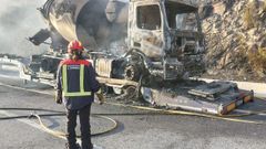 El incendio de la hormigonera ocurri en la autova A-52, a la altura de A Canda, en sentido Vigo.