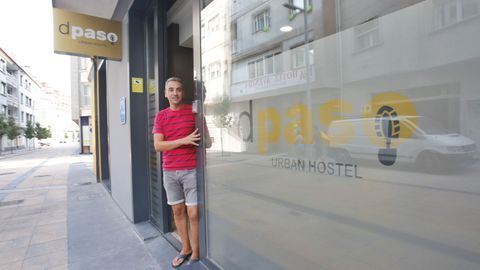 Manuel Vidal, propietario del albergue Dpaso Urban Hostel de Pontevedra