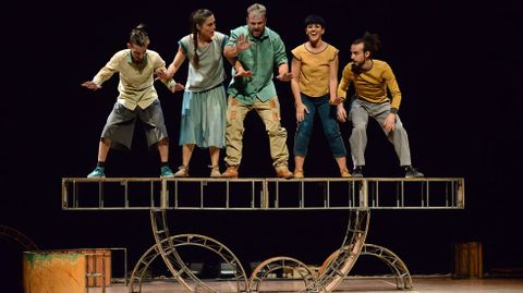 Vaivén Circo presenta «Esencial» esta tarde en Lugo