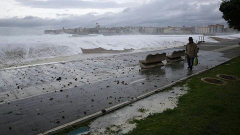 Fuerte oleaje en la costa gallega