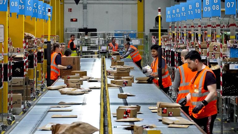 «Yo solo he tenido que repartir 250 paquetes en un día»