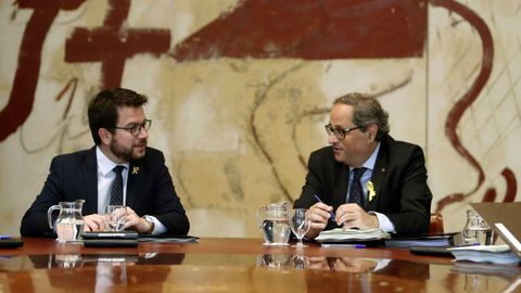 El consejero de Economa, Pere Aragons, y Quim Torra, en la reunin de ayer del Gobierno cataln